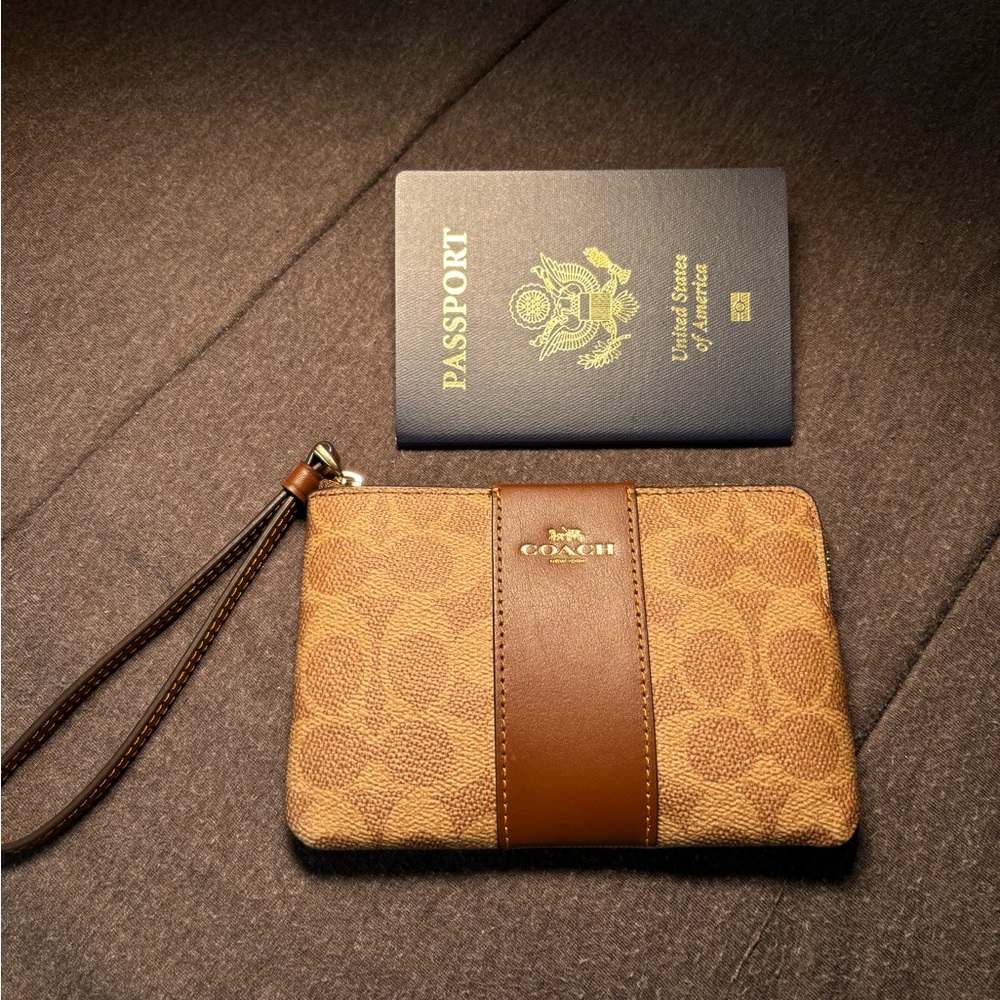 Coach Brown Leather Wallet with Monogram Design - Picture 5 of 7